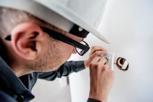 emergency repairs for tenants On homes4uk